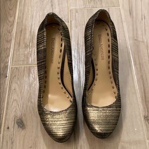 Enzo Angiolini gently used black and silver pumps